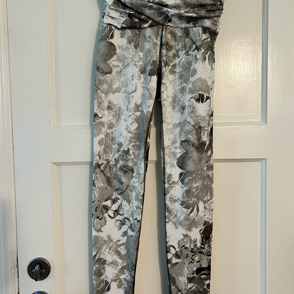 JoyLab Green and White Floral workout leggings